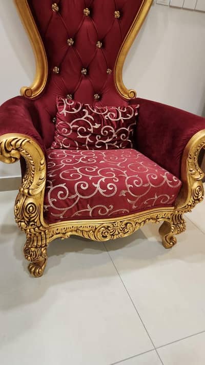 High Back Chair With Round Table set, with Gold Leafing Finish