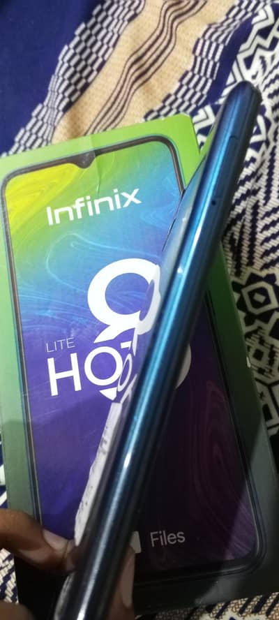Infinix Hot 8 Lite