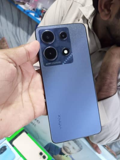 Infinix Note 30