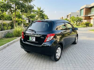 Toyota Vitz 2013 (2017 Reg) - Glossy Black - Excellent Condition