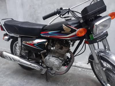 Honda 125 model 19 Black colour complete documents