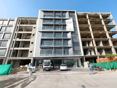Midway Commercial Flat Sized 525 Square Feet Is Available