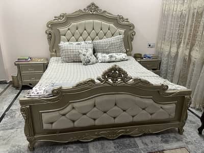 King size bed almost new