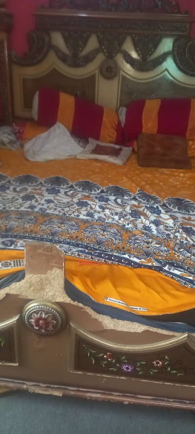 bed and dressing table
