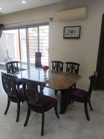 dinning table and chairs