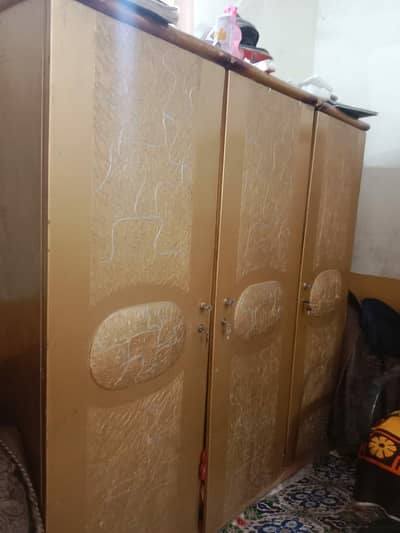 wardrobe divider dressing