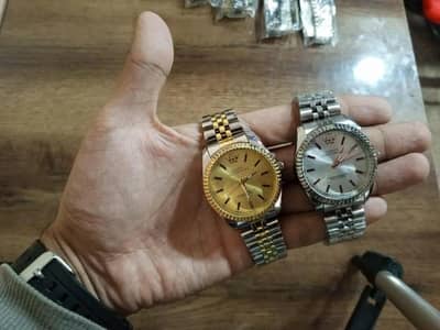 Men's Luxury Watch gold silver Chan strap 12-hours dial