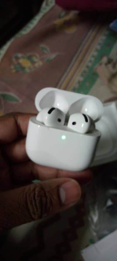 APPLE PODS GEN-4