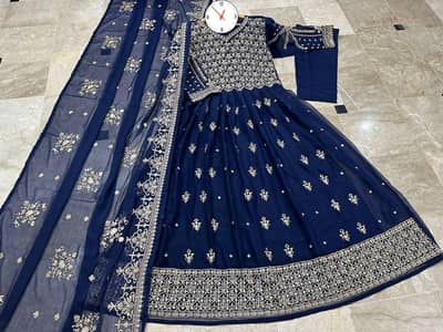 heavy embroidered maxi dupatta and trouser 3pc