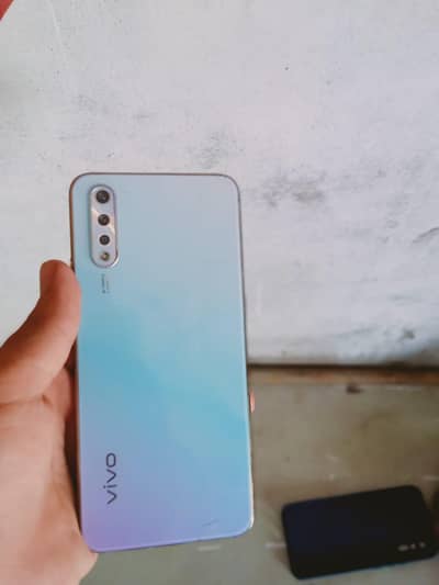 Vivo S1