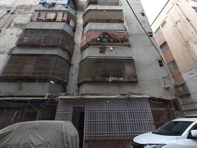 Prime Location Flat Of 1050 Square Feet Is Available For sale In Gulistan-e-Jauhar - Block 17, Karachi