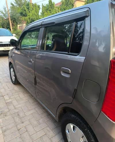 Suzuki Wagon R 2018 Vxr Bumper to Bumper genion