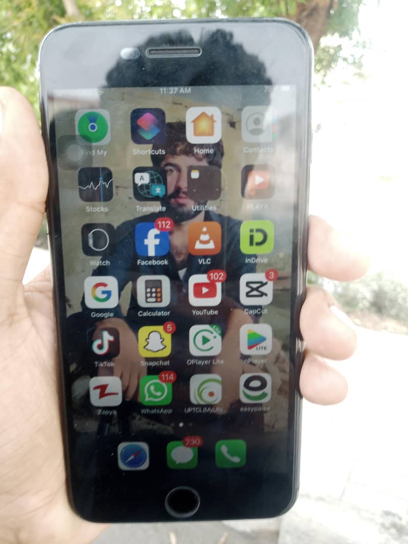 Apple iPhone 7 Plus 0