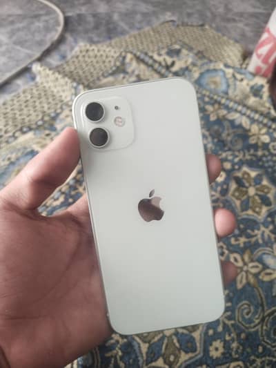 Apple iPhone 12