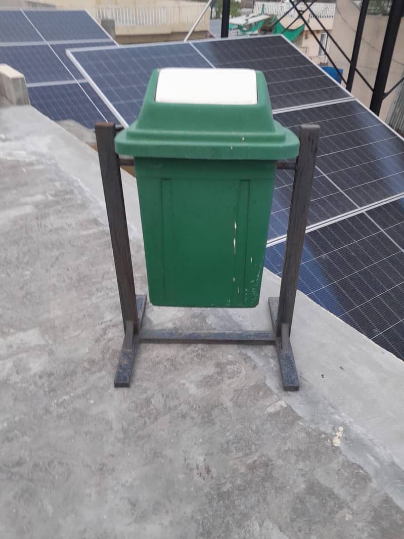 Dustbin 0