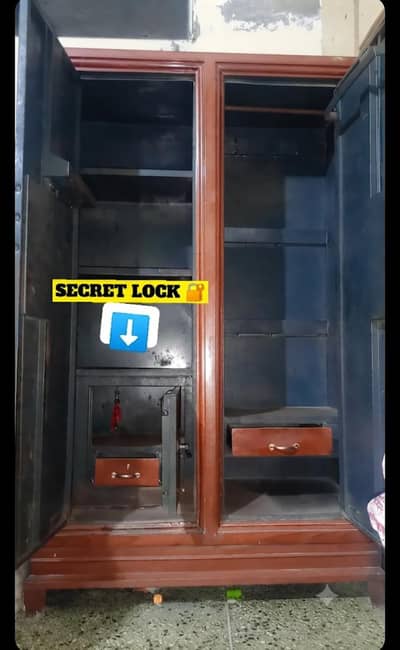 Metal Cupboard / Metal Almari / Metal Wardrobe / Heavy-duty Wardrobe
