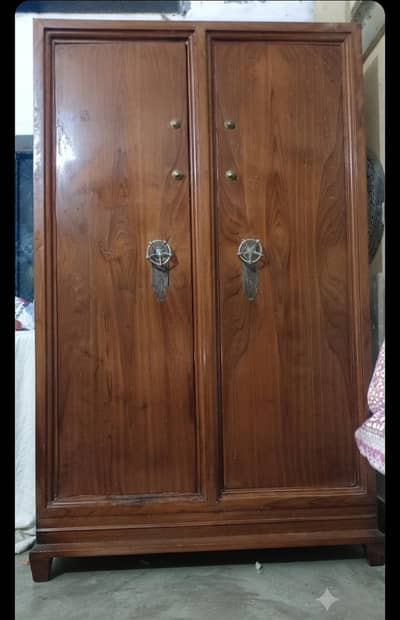 Metal Cupboard / Metal Almari / Metal Wardrobe / Heavy-duty Wardrobe Metal Cupboard / Metal Almari / Metal Wardrobe / Heavy-duty Wardrobe