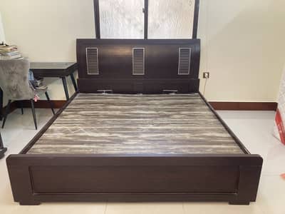 6*6.5” Size Wooden Bed for Sale