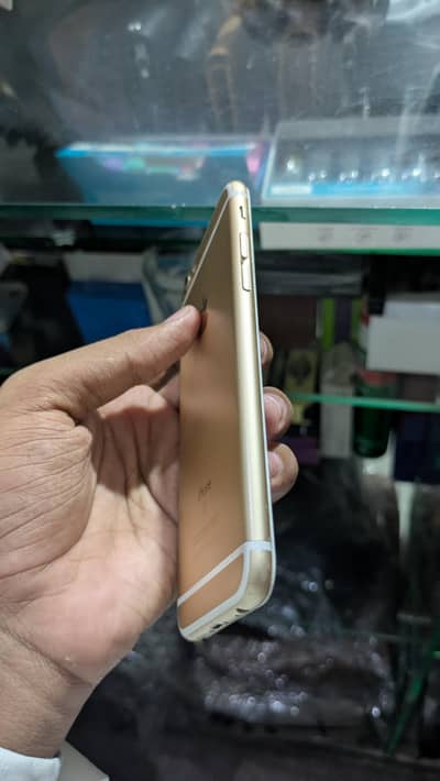 Apple iPhone 6S