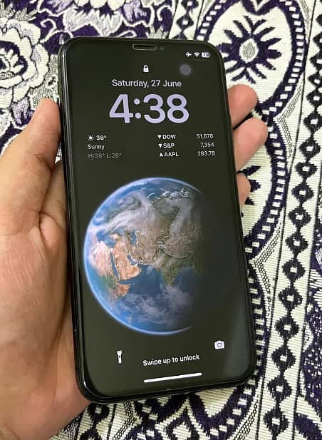 Apple iPhone X 4