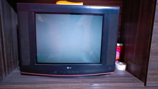 TV 21 inch original LG CRT tv – Fully Working Condition with remote