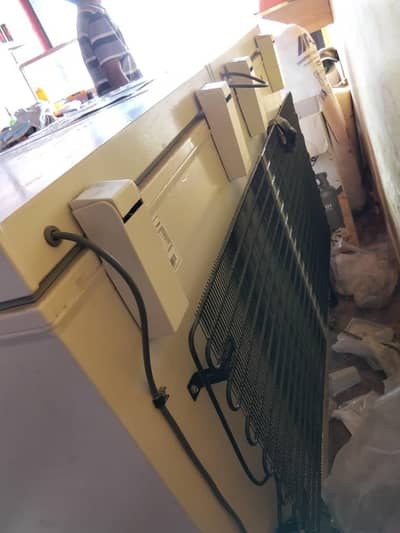 Twin Door Dawlance freezer DD500