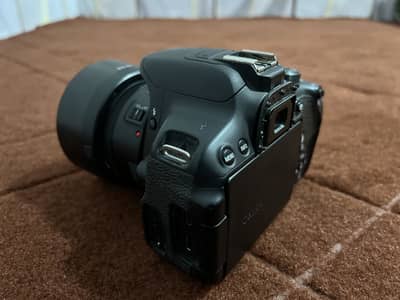 CanonEOS700D DSLR Kit with 50 MM lens with bag
