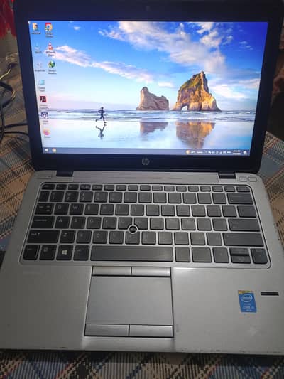 HP elitebook 820 G1 i5 5th generation
