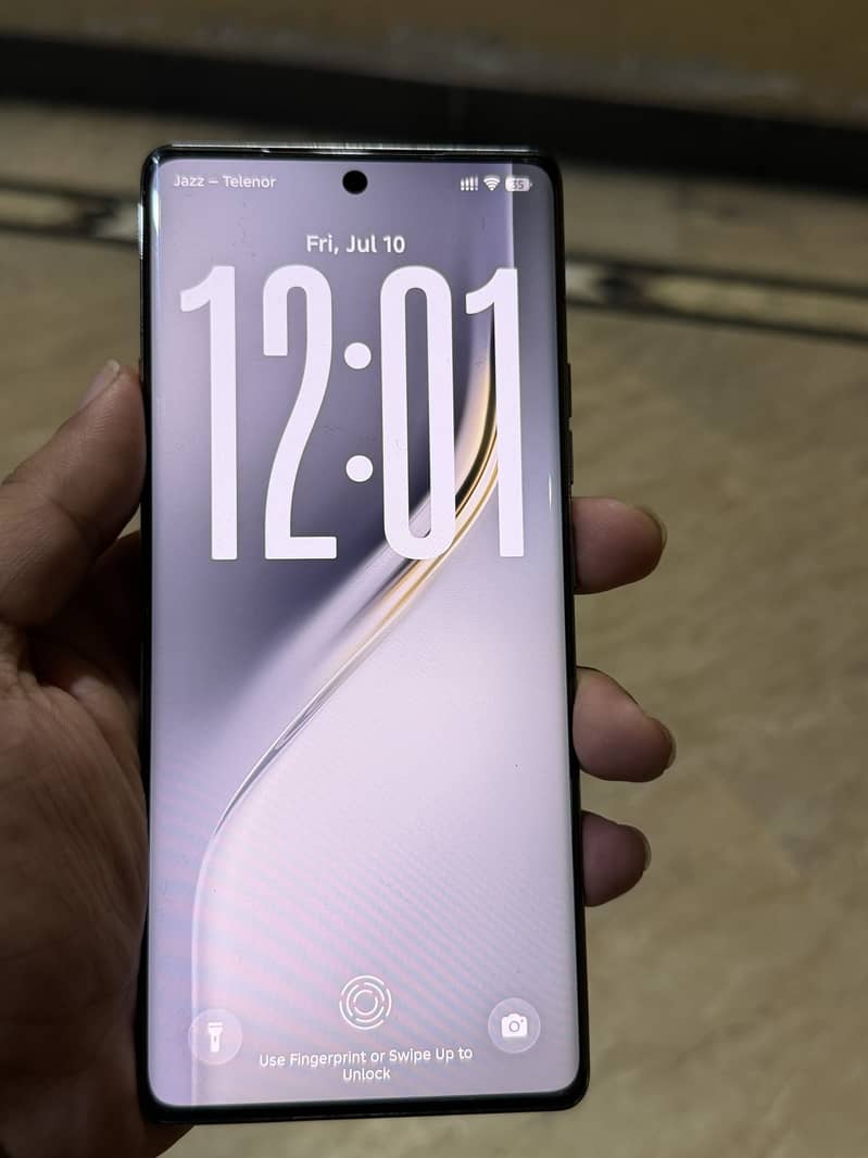 Tecno CAMON 40 Pro 4