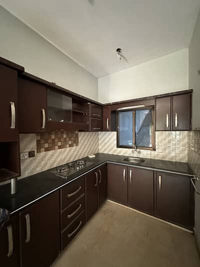 Looking For A Upper Portion In Gulshan-e-Iqbal - Block 13/D