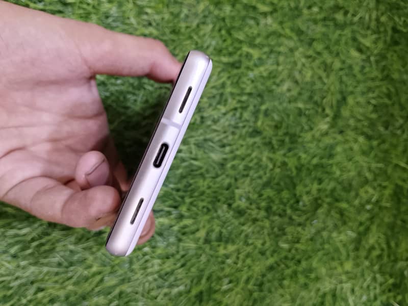 Google Pixel 7a 1