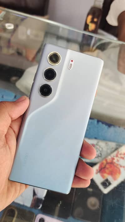 Tecno CAMON 40 Pro