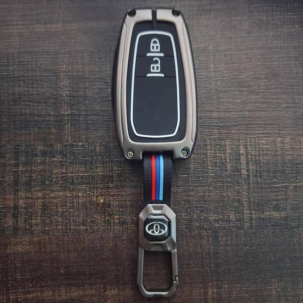 Toyota Yaris Japanese Metal Key Cover with BMW-Style Keychain – Premium Zinc Alloy Smart Key Case