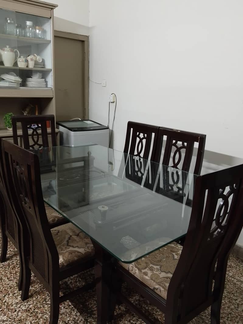 Dining table 4