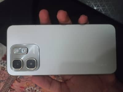Infinix Hot 50i 6/128gb lush condition with box