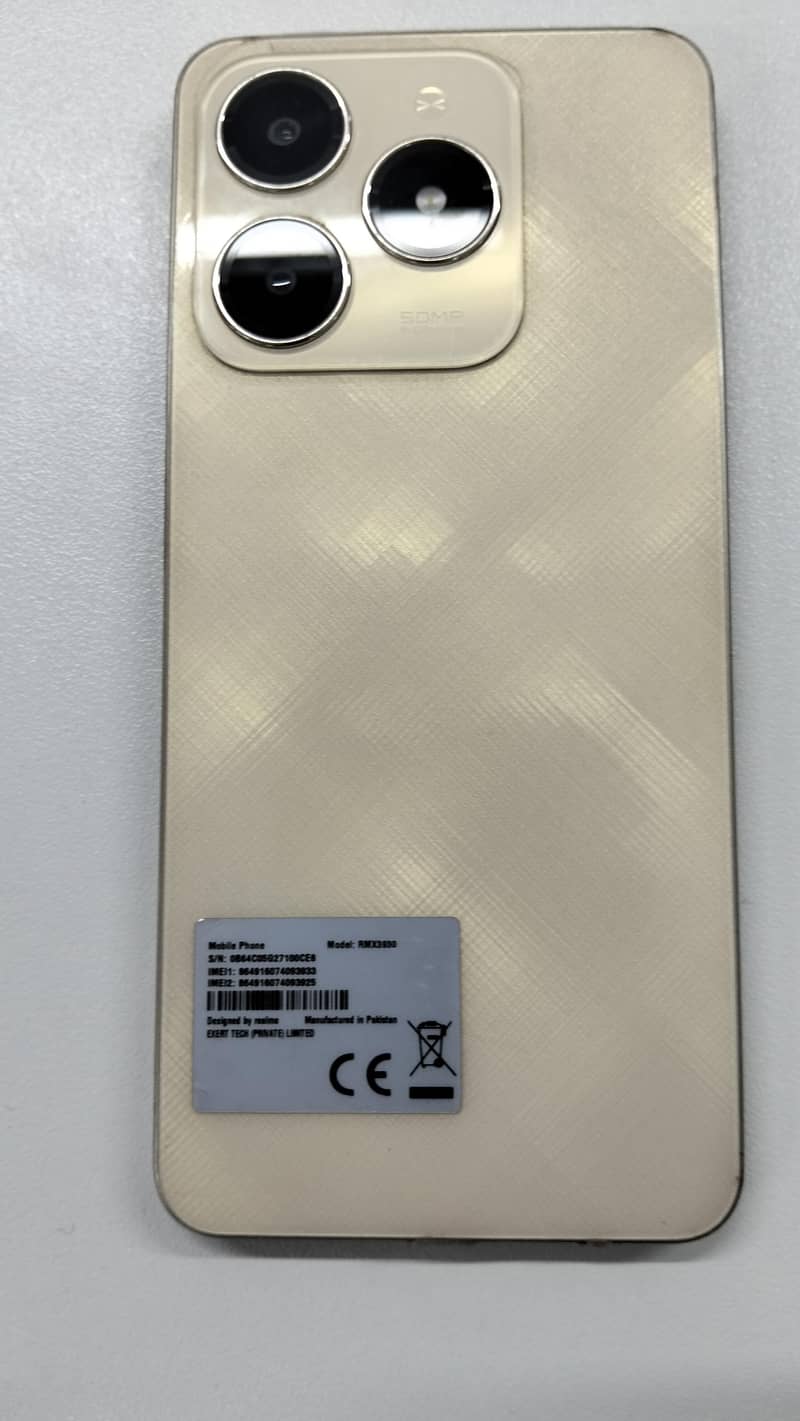 Realme C61 1
