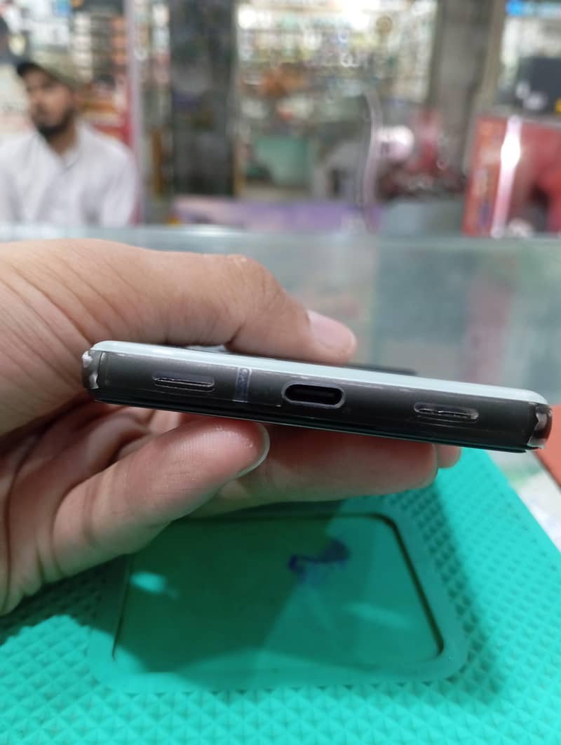 Google Pixel 6a 4