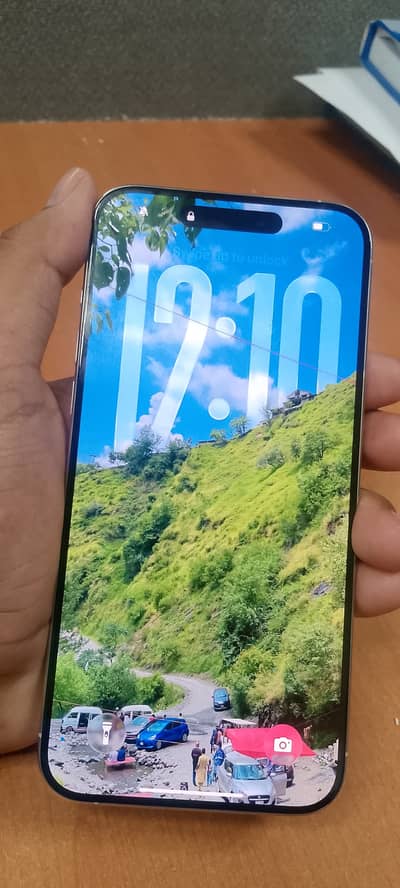 Apple iPhone 15 Pro Max white titanium