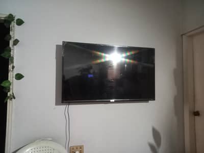 SMART LED TV 50 INCH WITH BOX urgent sale