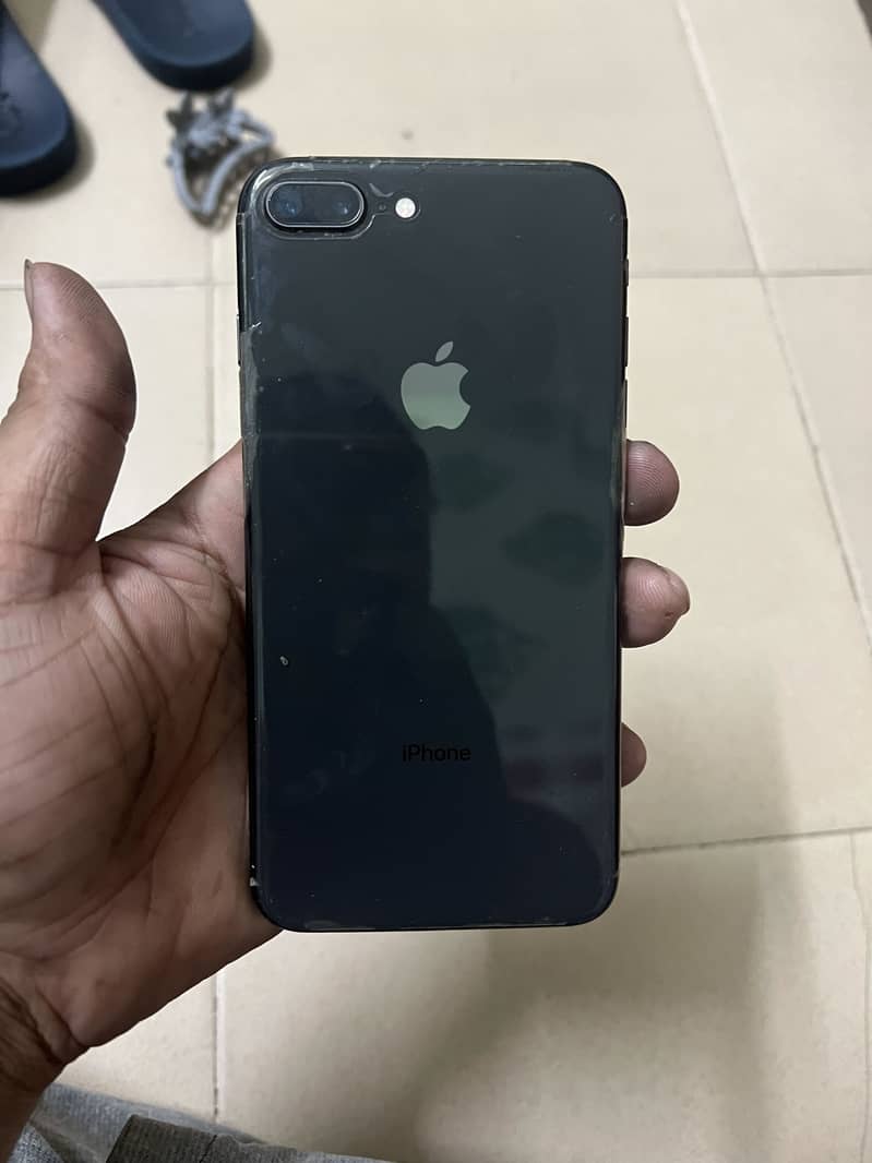 Apple iPhone 8 Plus 0