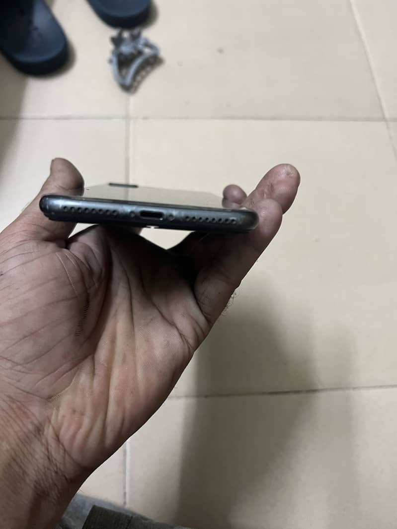 Apple iPhone 8 Plus 7