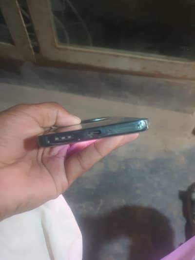 OPPO Reno12 F