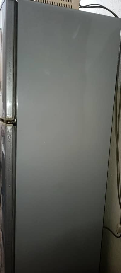 dawlance fridge urgent sale