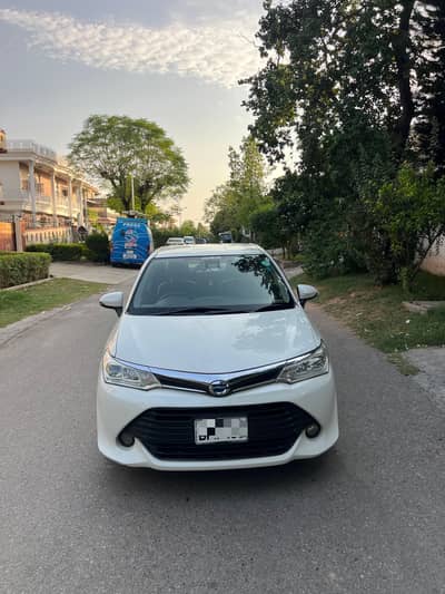 Toyota Corolla Axio 2015