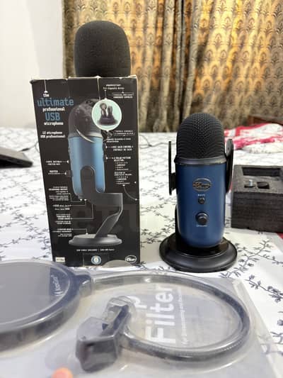 Blue Yeti Mic With Complete Box, Stand & Pop Filters