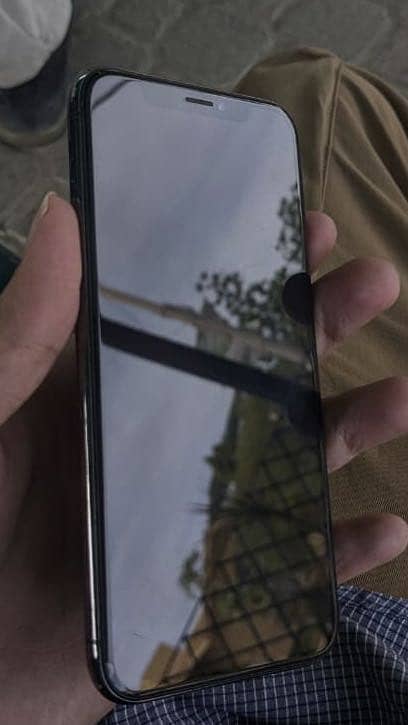 Apple iPhone X 0