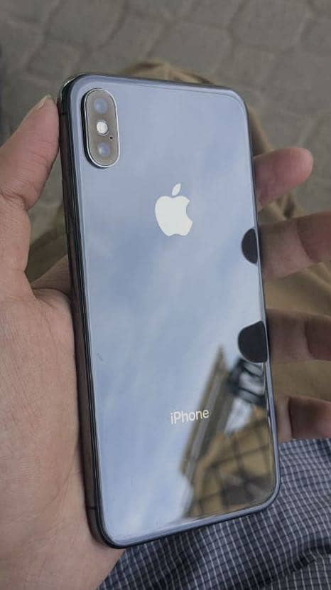 Apple iPhone X 3