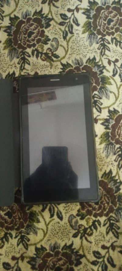 Bhai all ok ha koi problem nahi ha c idea cm513pro ha 8 gb 512 memory