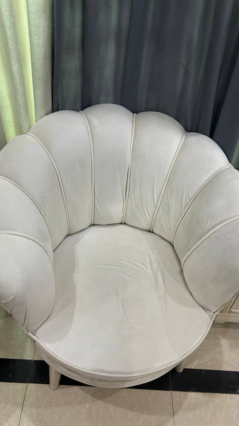 2 Sofa Chairs 0