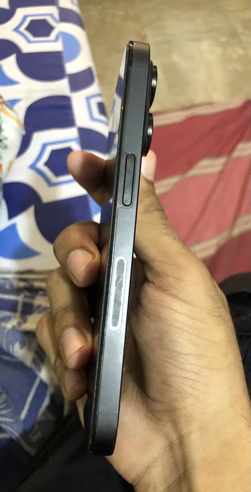 iPhone 14 Pro 4